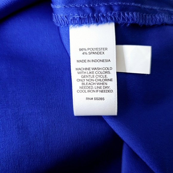 Express cobalt blue top size S petite V neckline cap sleeve - Picture 6 of 6